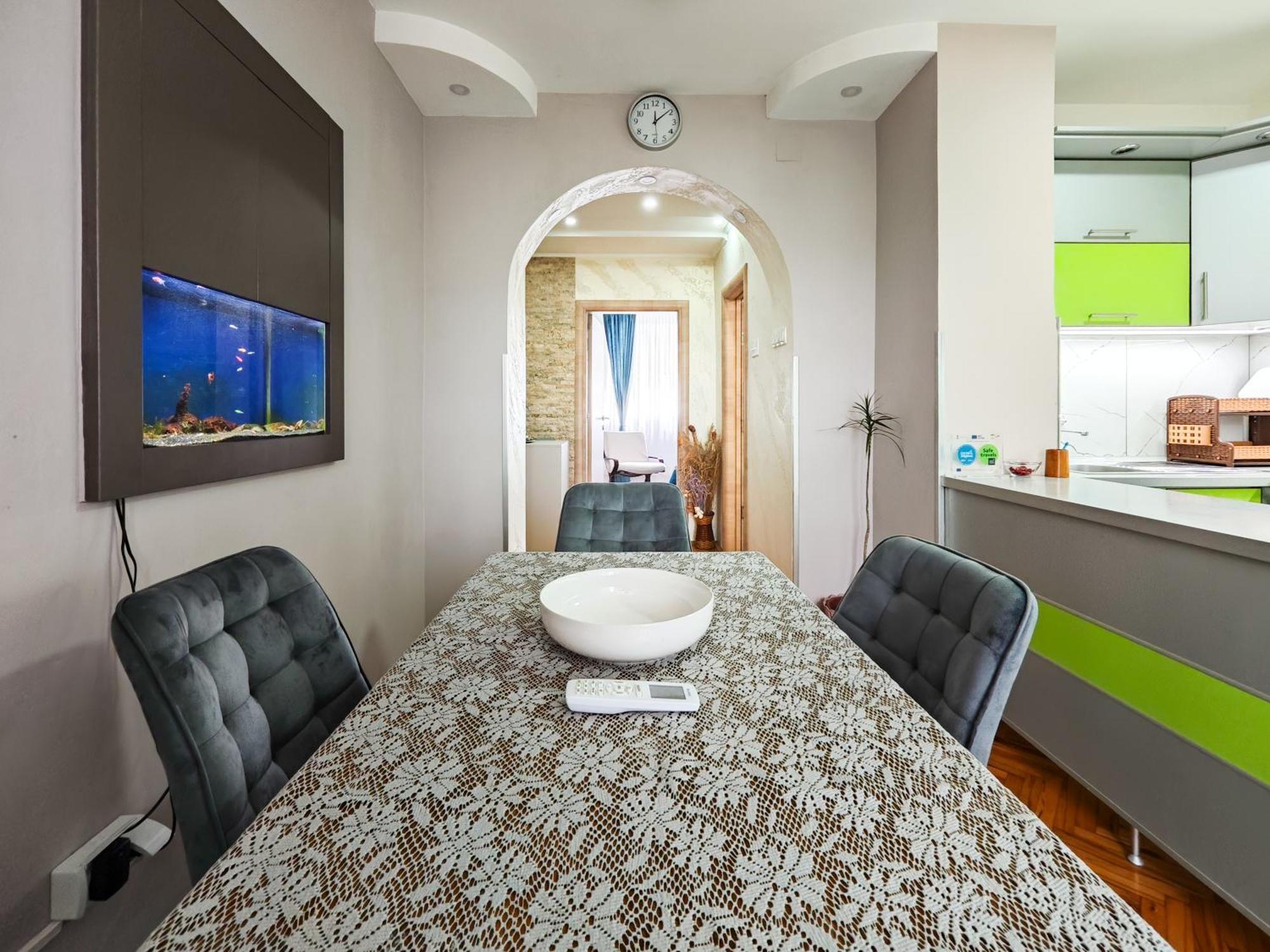 Apartman Julija Доні-Мілановац Екстер'єр фото