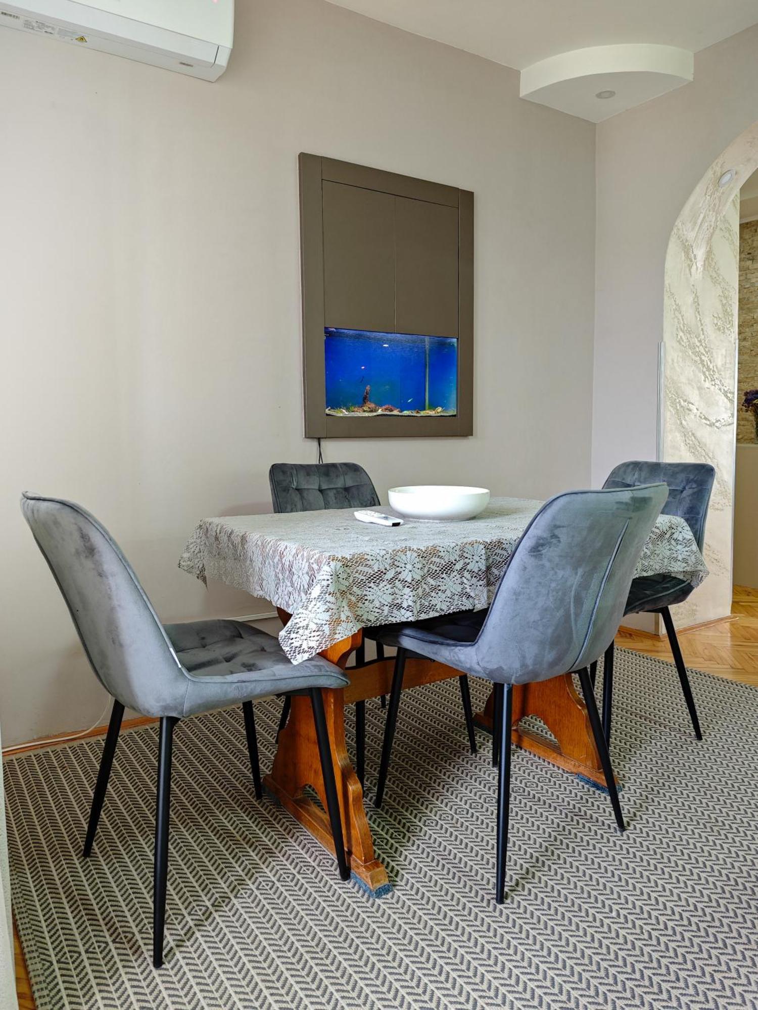 Apartman Julija Доні-Мілановац Екстер'єр фото