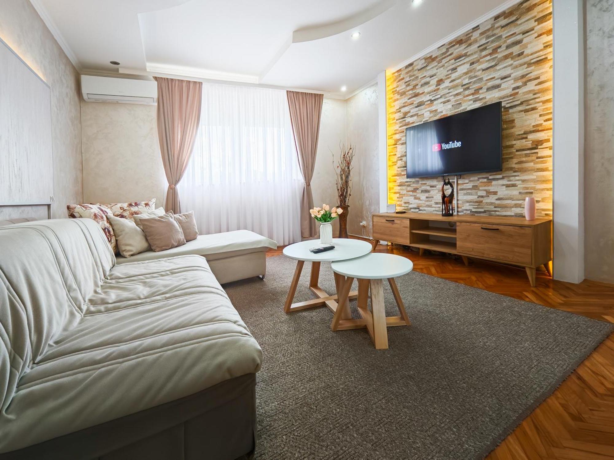 Apartman Julija Доні-Мілановац Екстер'єр фото